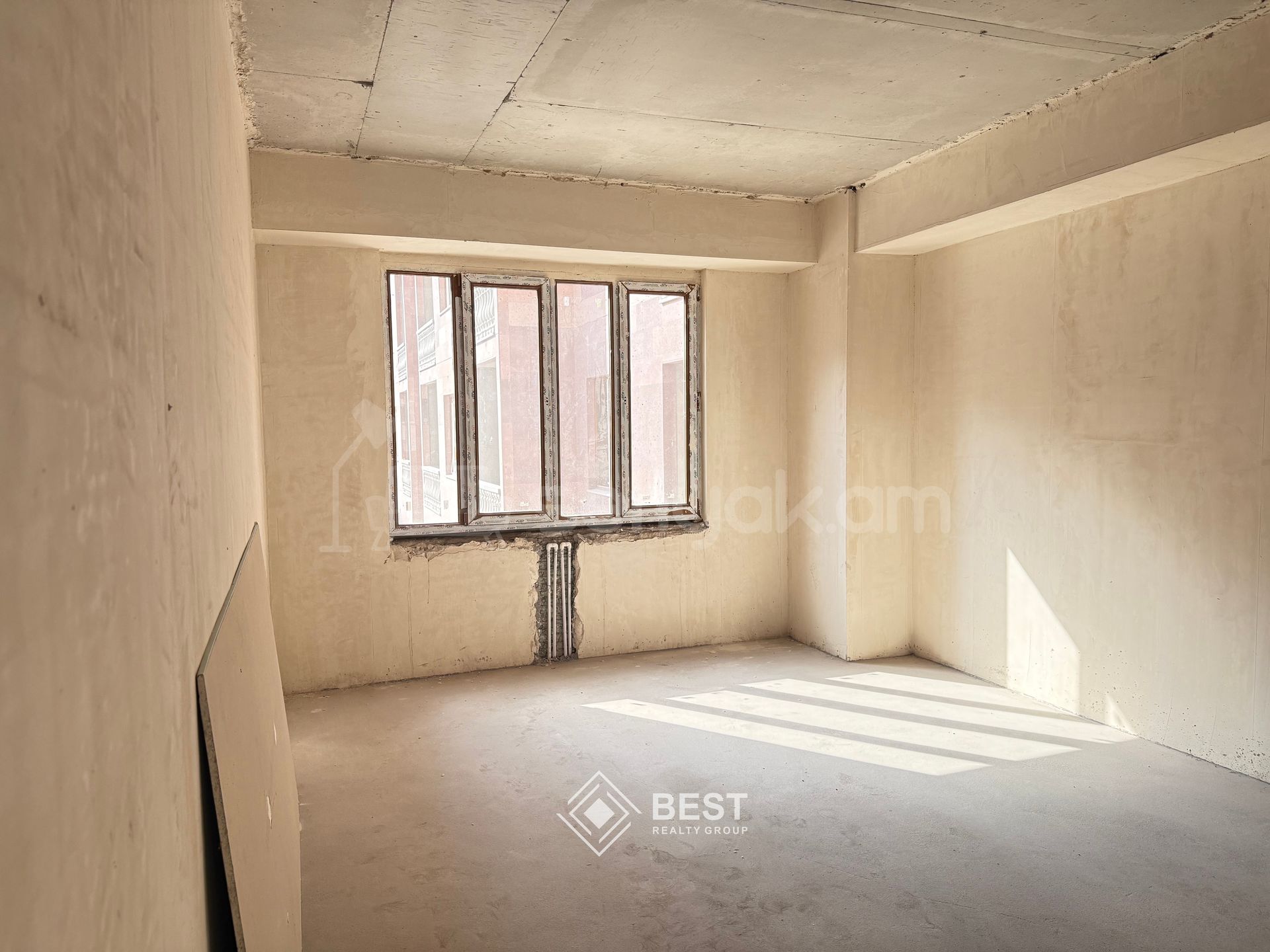 3 Սենյականոց Բնակարան Նորակառույցում, 105քմ, 2/9 հարկ, Զրոյական Վիճակում