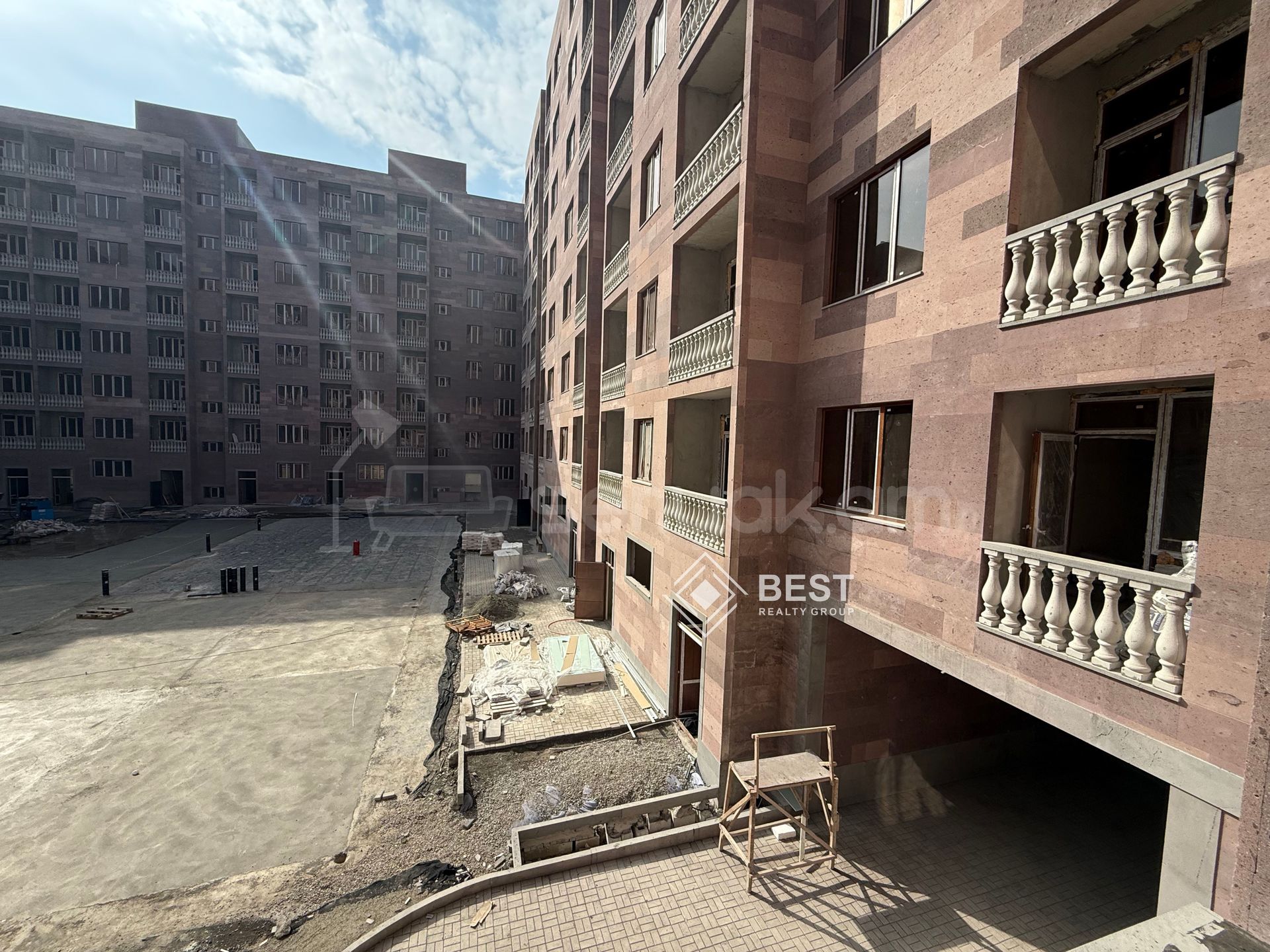 3 Սենյականոց Բնակարան Նորակառույցում, 105քմ, 2/9 հարկ, Զրոյական Վիճակում