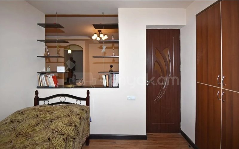 3 Սենյականոց Բնակարան, 77քմ, 8/16 հարկ, Կապիտալ Վերանորոգված, Կահավորված, Արևկող