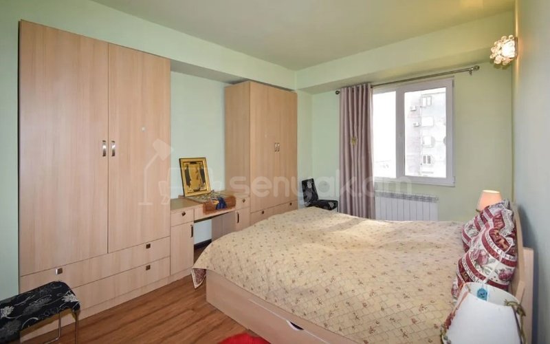 3 Սենյականոց Բնակարան, 77քմ, 8/16 հարկ, Կապիտալ Վերանորոգված, Կահավորված, Արևկող