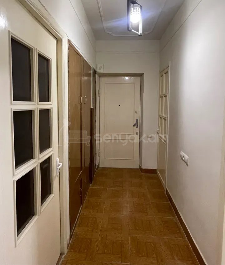 2 Սենյականոց Բնակարան Քարե Շենքում, 48քմ, 3/5 հարկ, Կոսմետիկ Վերանորոգված, Կահավորված, Արևկող