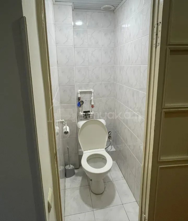 2 Սենյականոց Բնակարան Քարե Շենքում, 48քմ, 3/5 հարկ, Կոսմետիկ Վերանորոգված, Կահավորված, Արևկող