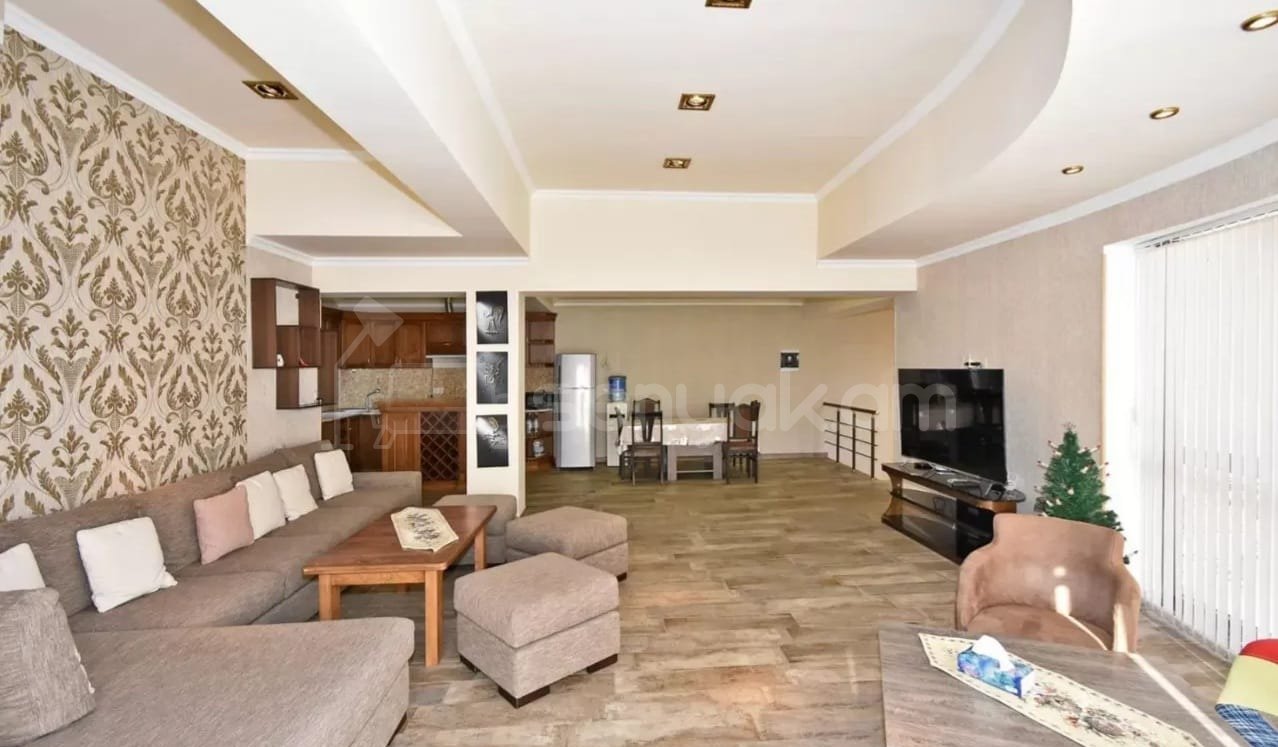 3 Սենյականոց Շքեղ Առանձնատուն, 200քմ, Լողավազանով