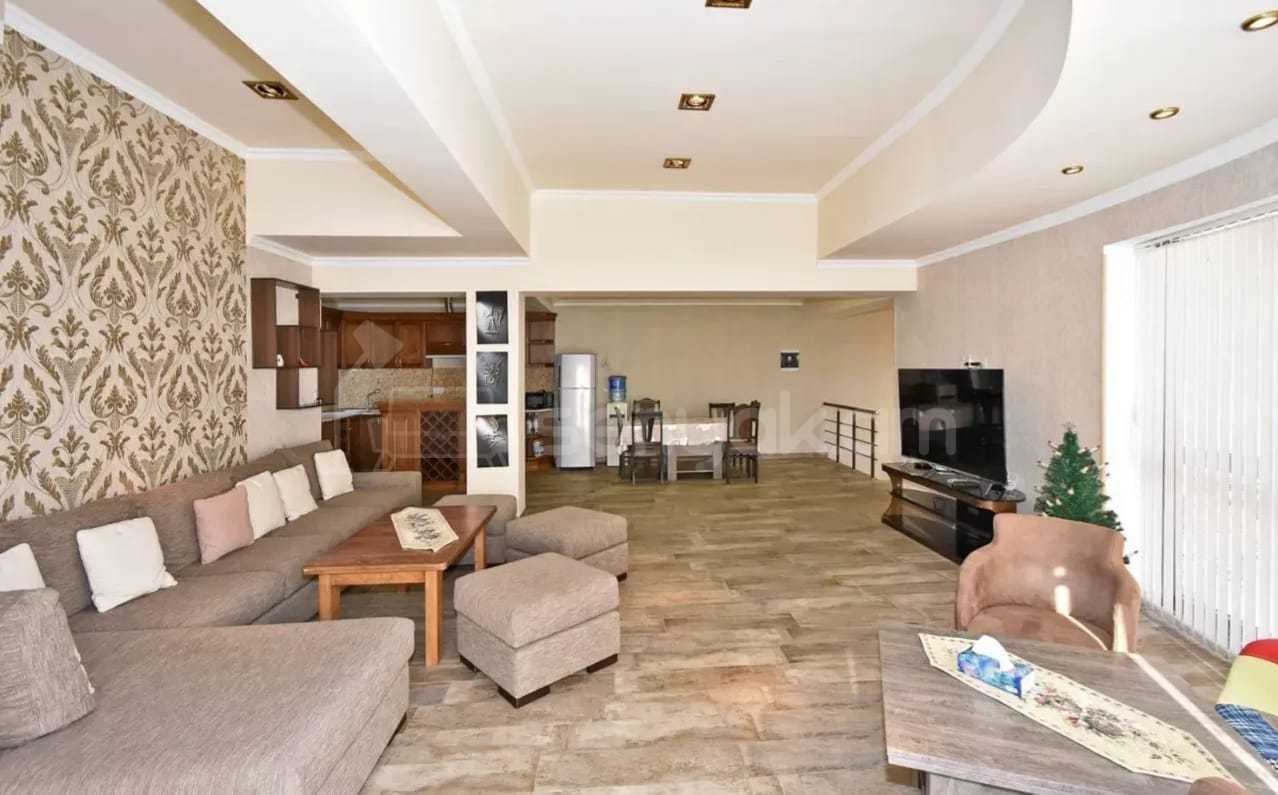 3 Սենյականոց Շքեղ Առանձնատուն, 200քմ, Լողավազանով