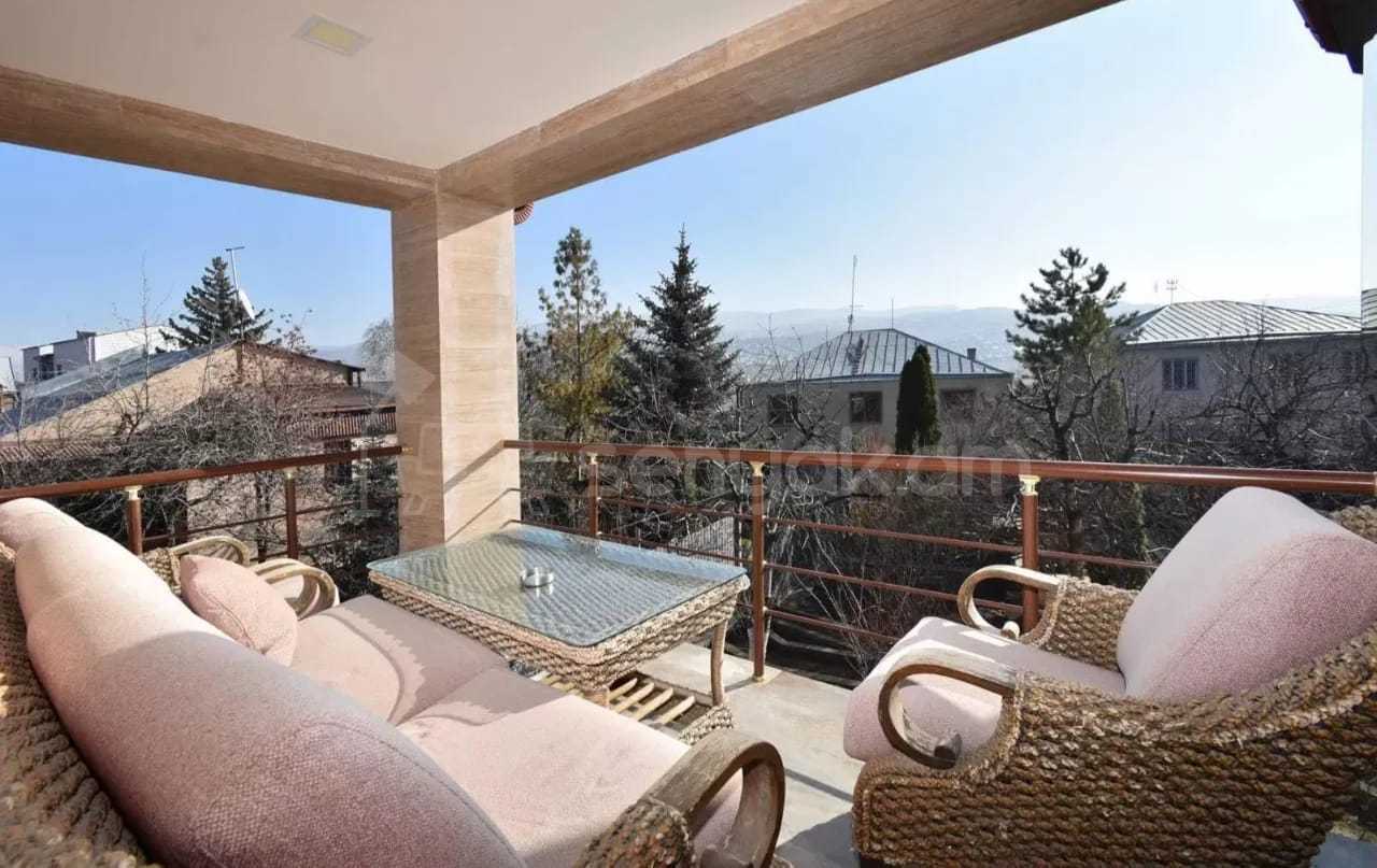 3 Սենյականոց Շքեղ Առանձնատուն, 200քմ, Լողավազանով