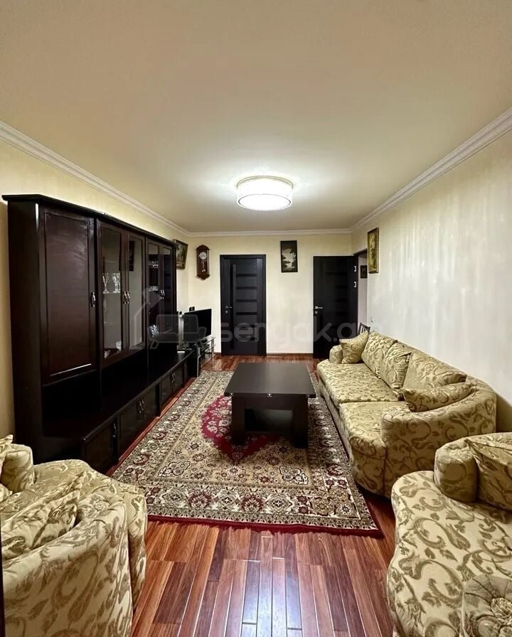 3 Սենյականոց Բնակարան Քարե Շենքում, 74քմ, 4/5 հարկ, Կապիտալ Վերանորոգված, Կահավորված