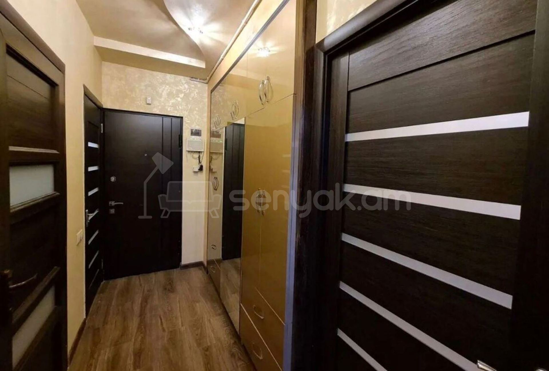 2 Սենյականոց Բնակարան, 50քմ, 5/11 հարկ, Դիզայներական Վերանորոգված, Կահավորված, Արևկող