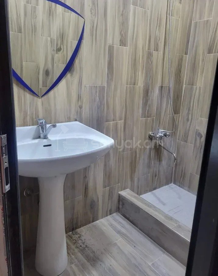 2 Սենյականոց Բնակարան Քարե Շենքում, 59քմ, 3/6 հարկ, Նորմալ Վիճակում