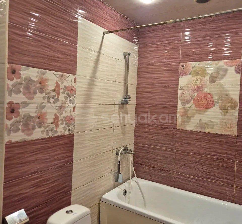 3 Սենյականոց Բնակարան, 67քմ, 4/9 հարկ, Նորմալ Վիճակում