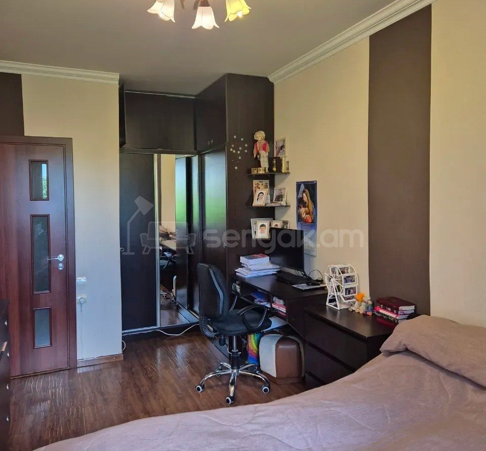 3 Սենյականոց Բնակարան, 67քմ, 4/9 հարկ, Նորմալ Վիճակում