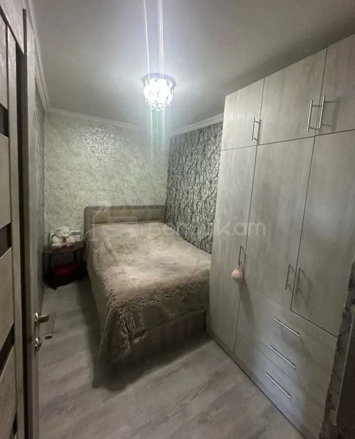 2 Սենյականոց Բնակարան, 33քմ, 4/4 հարկ, Կապիտալ Վերանորոգված