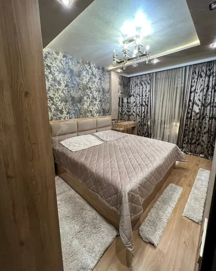 3 Սենյականոց Բնակարան Քարե Շենքում, 78քմ, 5/5 հարկ, Կապիտալ Վերանորոգված