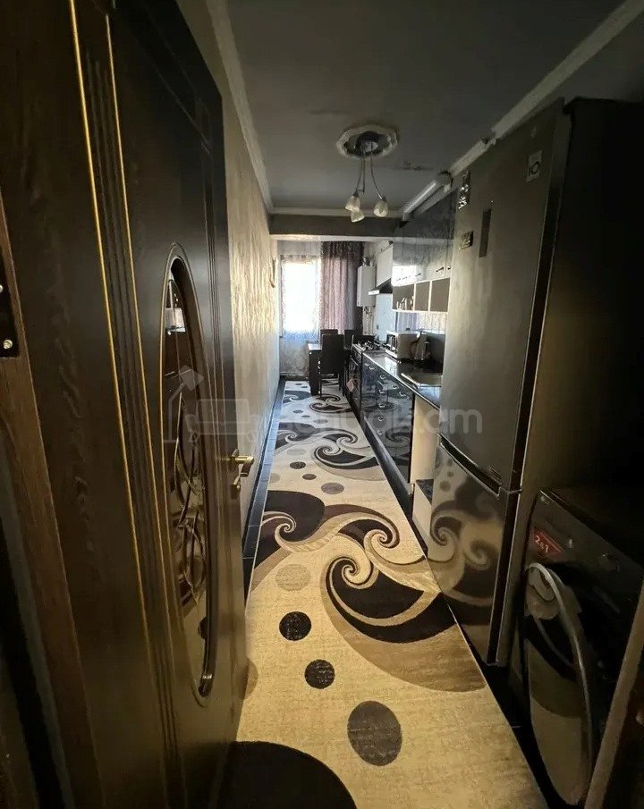 3 Սենյականոց Բնակարան Քարե Շենքում, 78քմ, 5/5 հարկ, Կապիտալ Վերանորոգված