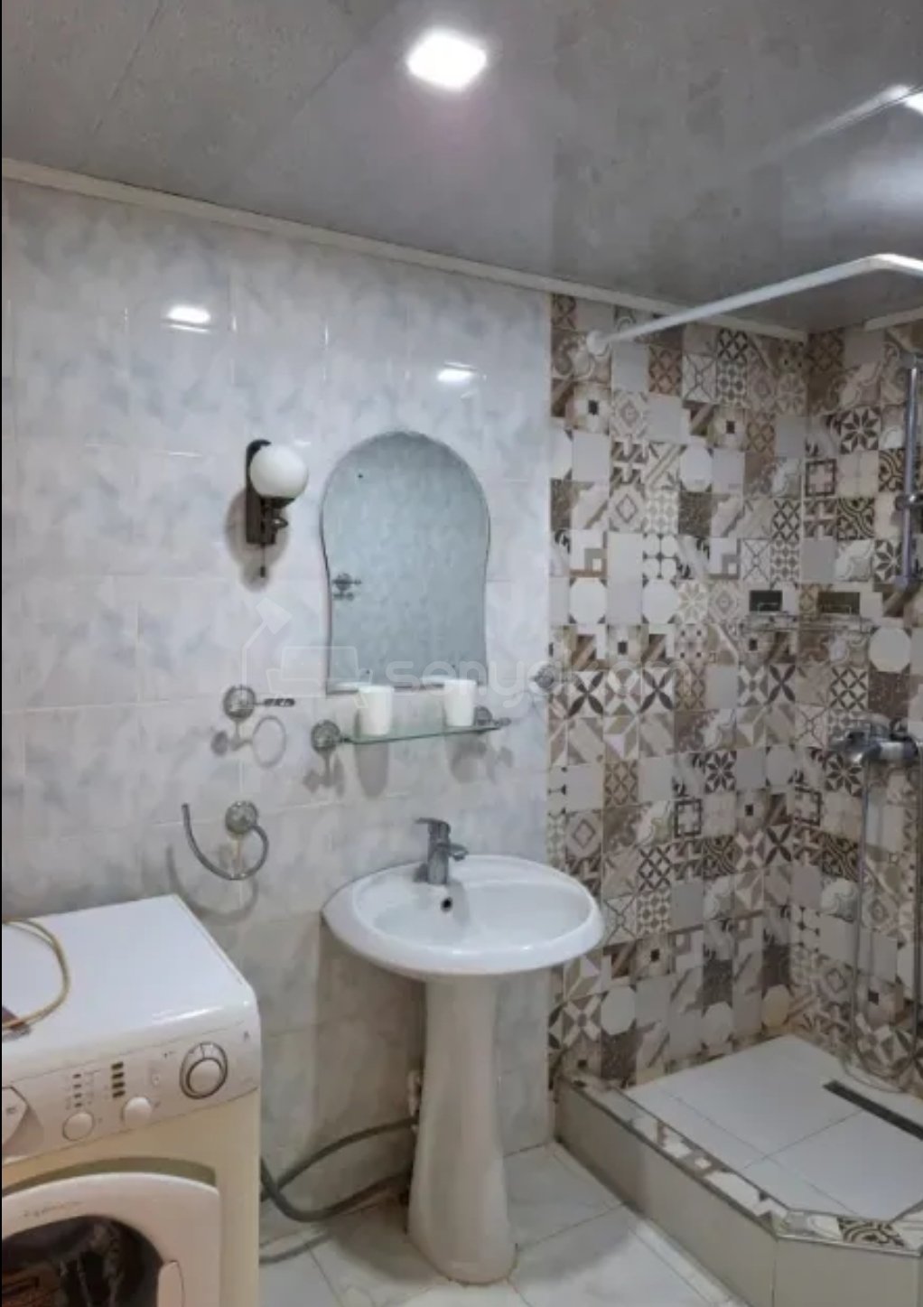 2 Սենյականոց Բնակարան Քարե Շենքում, 57քմ, 1/4 հարկ, Կապիտալ Վերանորոգված