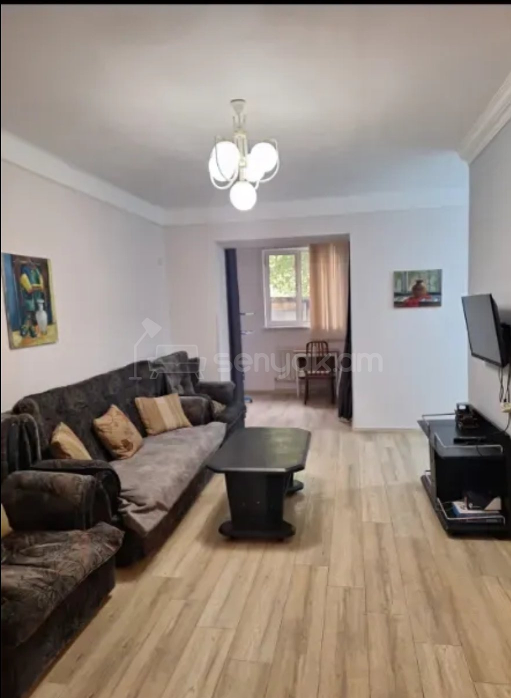 2 Սենյականոց Բնակարան Քարե Շենքում, 57քմ, 1/4 հարկ, Կապիտալ Վերանորոգված