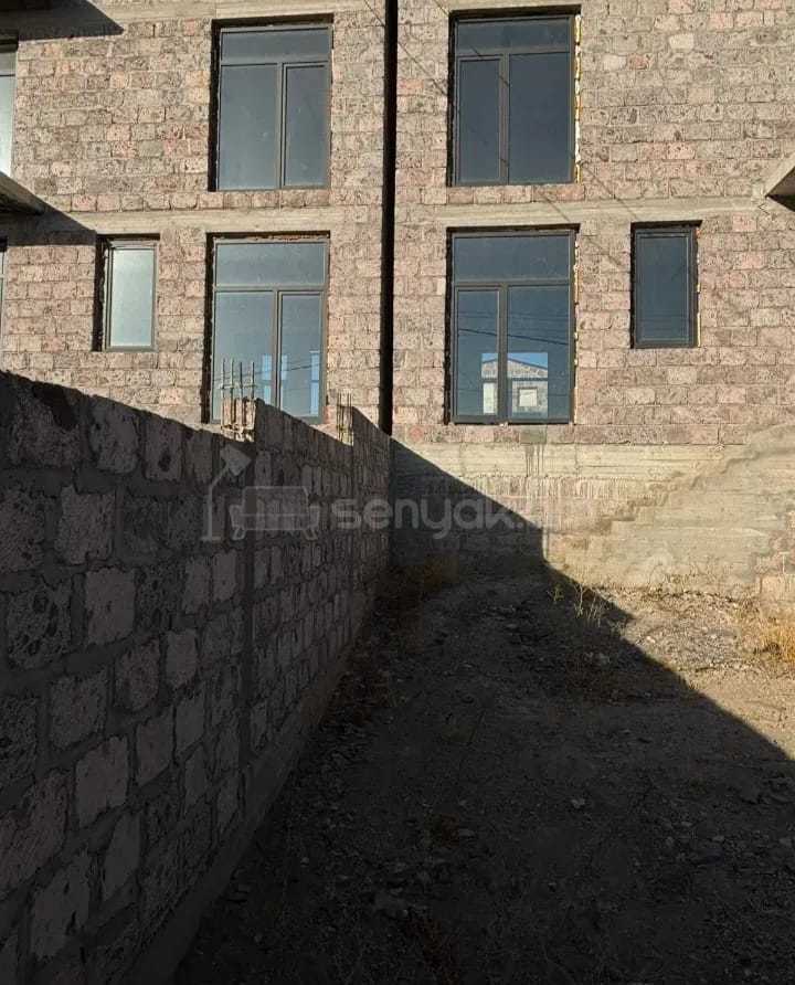 4 Սենյականոց Սեփական Տուն, 175քմ