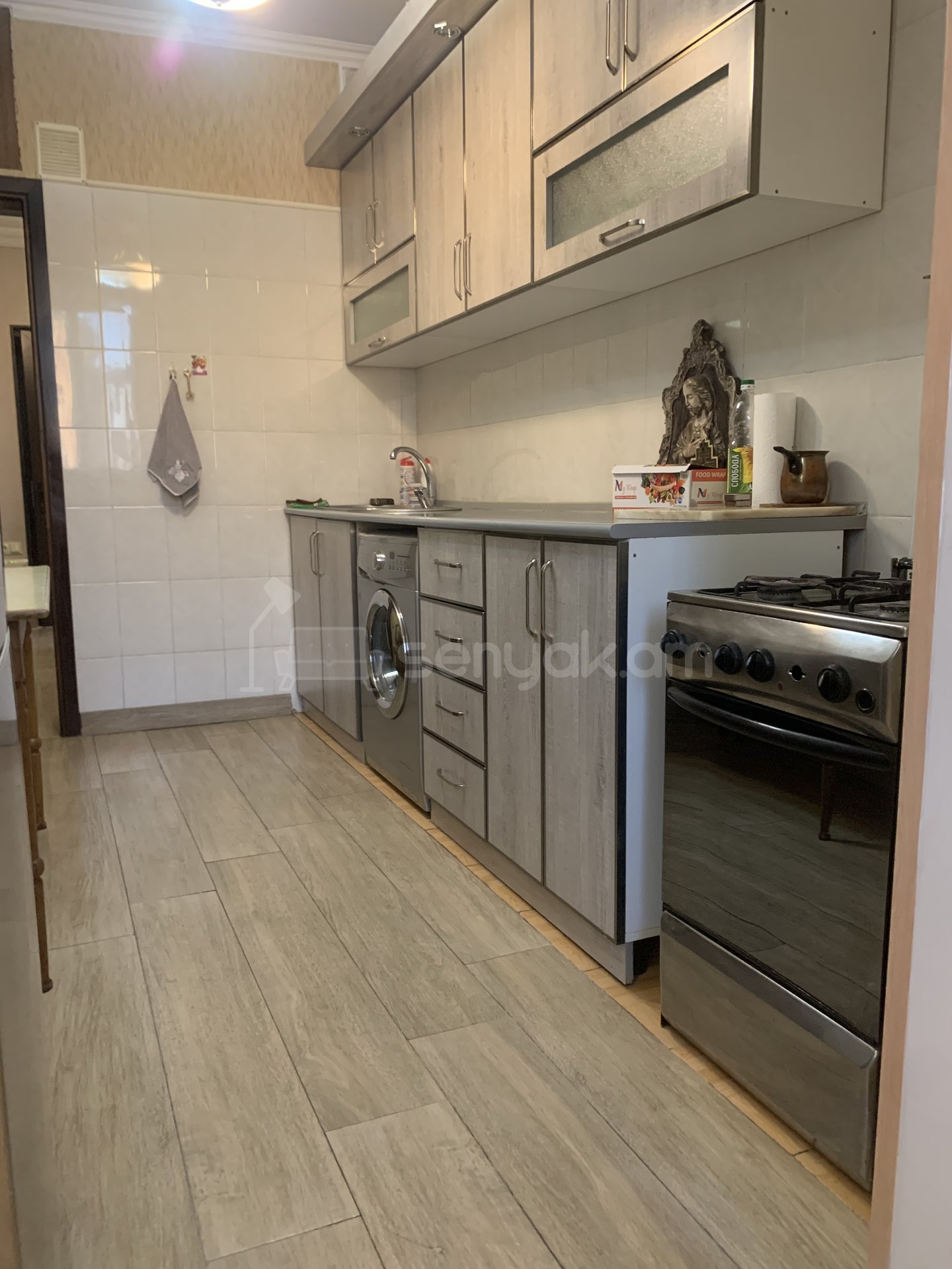 3 Սենյականոց Բնակարան, 78քմ, 5/9 հարկ, Կապիտալ Վերանորոգված, Կահավորված, Արևկող