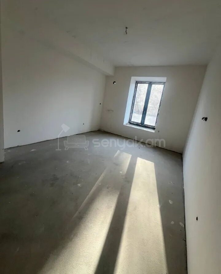 2 Սենյականոց Բնակարան, 44քմ, 5/13 հարկ, Պետական Վիճակում