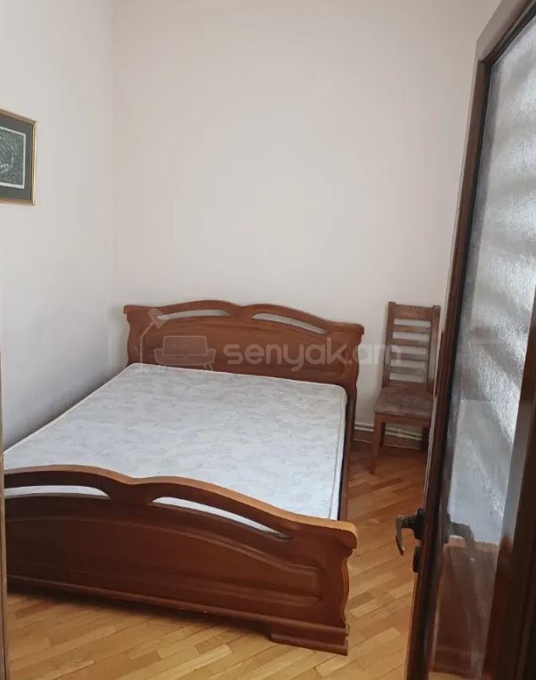 3 Սենյականոց Բնակարան Քարե Շենքում, 65քմ, 2/4 հարկ, Կոսմետիկ Վերանորոգված, Կահավորված, Արևկող