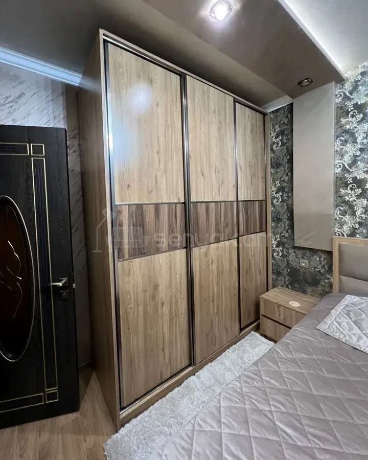 3 Սենյականոց Բնակարան Քարե Շենքում, 78քմ, 5/5 հարկ, Կապիտալ Վերանորոգված