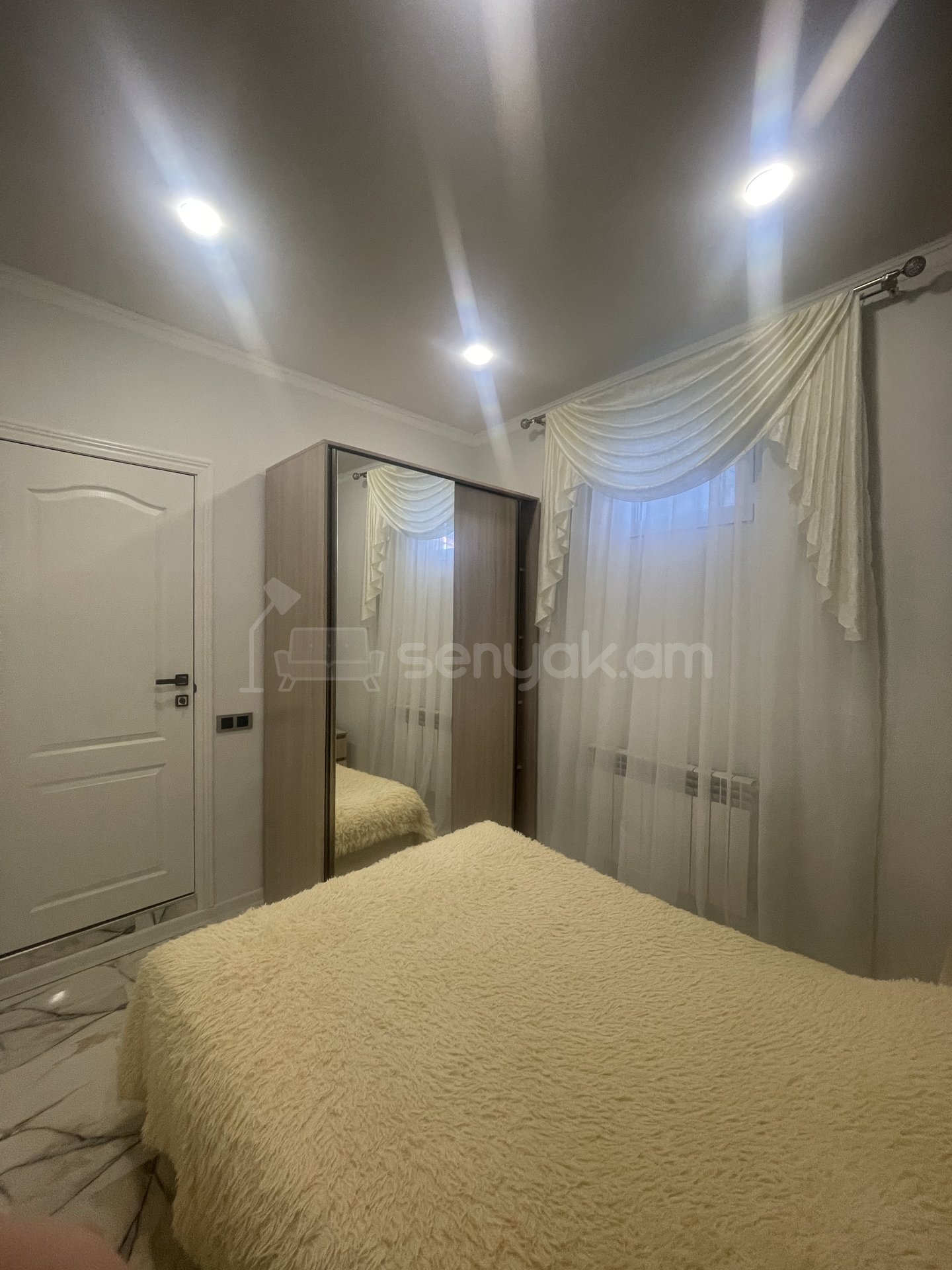 3 Սենյականոց Բնակարան Քարե Շենքում, 69քմ, 1/1 հարկ, Կապիտալ Վերանորոգված, Կահավորված