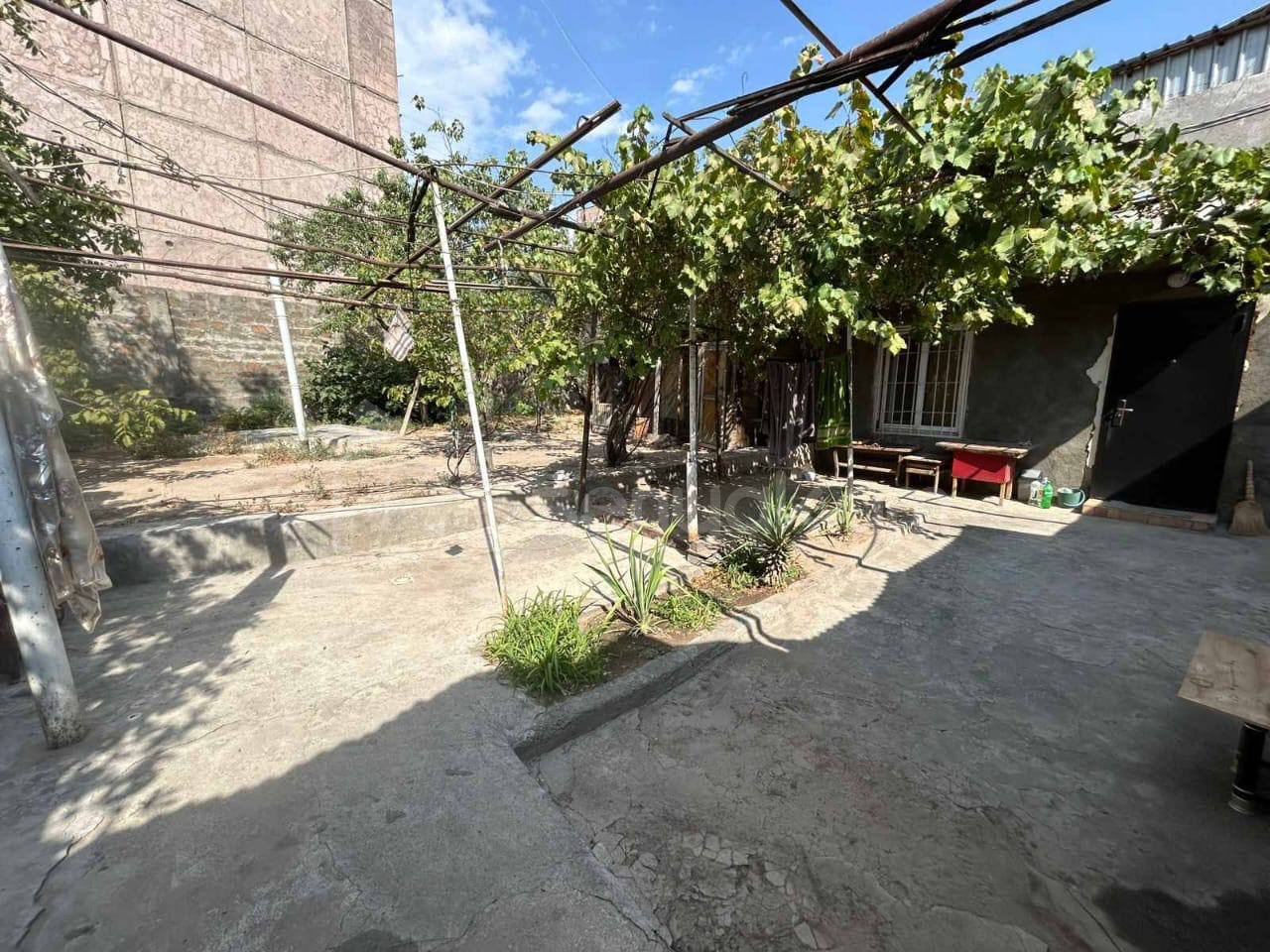 2 Սենյականոց Սեփական Տուն, 68քմ, Նորմալ Վիճակում, Մասամբ Կահավորված