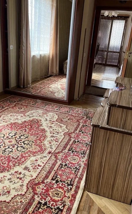 3 Սենյականոց Բնակարան Քարե Շենքում, 78քմ, 4/4 հարկ, Նորմալ Վիճակում, Կահավորված