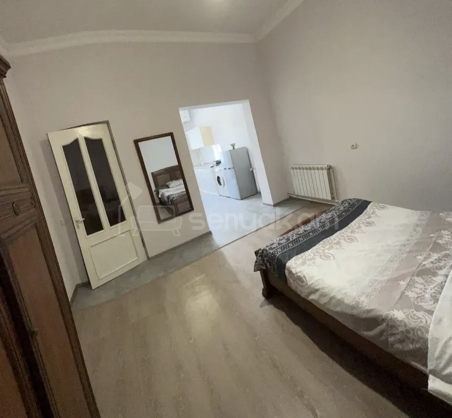 2 Սենյականոց Բնակարան Քարե Շենքում, 56քմ, 1/1 հարկ, Նորմալ Վիճակում, Կահավորված