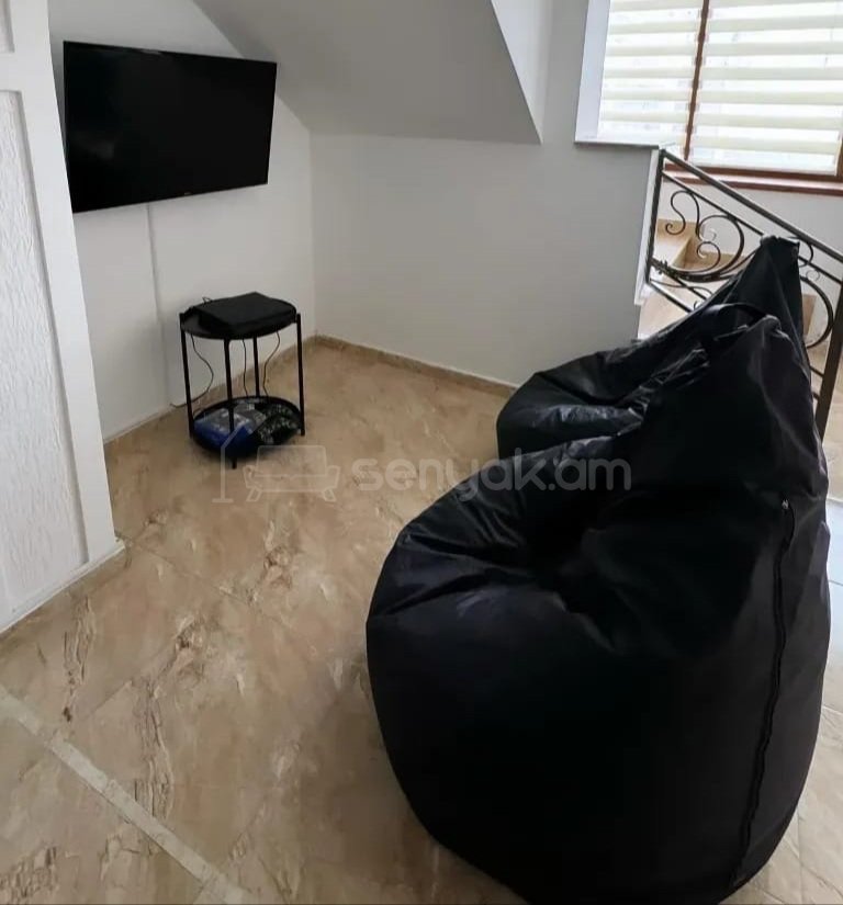 8 Սենյականոց Շքեղ Առանձնատուն, 250քմ, Լողավազանով