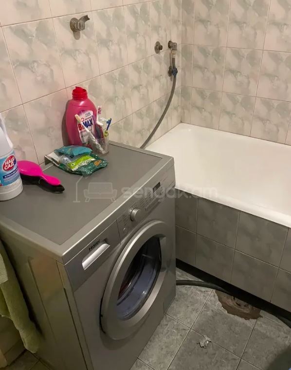 2 Սենյականոց Բնակարան Քարե Շենքում, 58քմ, 4/5 հարկ, Նորմալ Վիճակում, Կահավորված, Արևկող