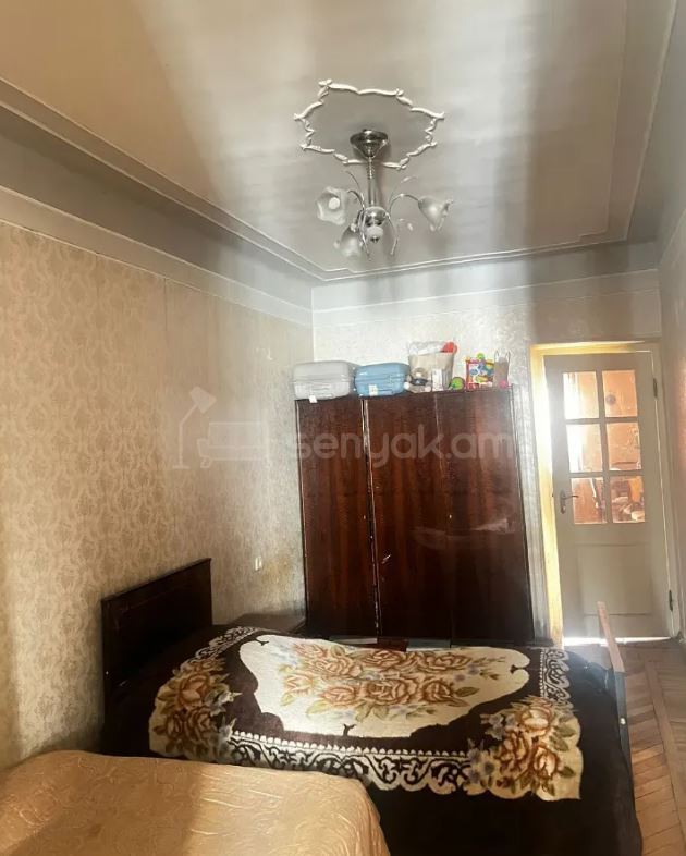 2 Սենյականոց Բնակարան Քարե Շենքում, 58քմ, 4/5 հարկ, Նորմալ Վիճակում, Կահավորված, Արևկող