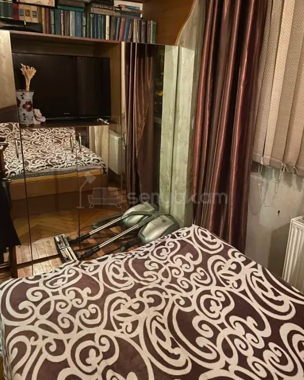 2 Սենյականոց Բնակարան Քարե Շենքում, 58քմ, 4/5 հարկ, Նորմալ Վիճակում, Կահավորված, Արևկող