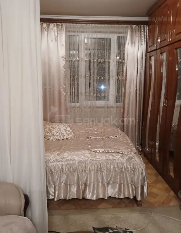 3 Սենյականոց Բնակարան Քարե Շենքում, 51քմ, 4/5 հարկ, Նորմալ Վիճակում