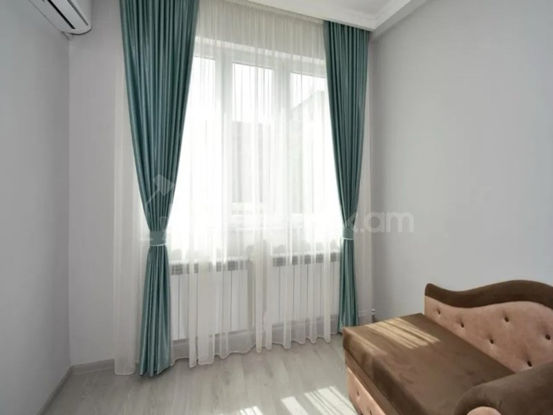 2 Սենյականոց Բնակարան Քարե Շենքում, 62քմ, 3/5 հարկ, Կապիտալ Վերանորոգված, Կահավորված, Արևկող