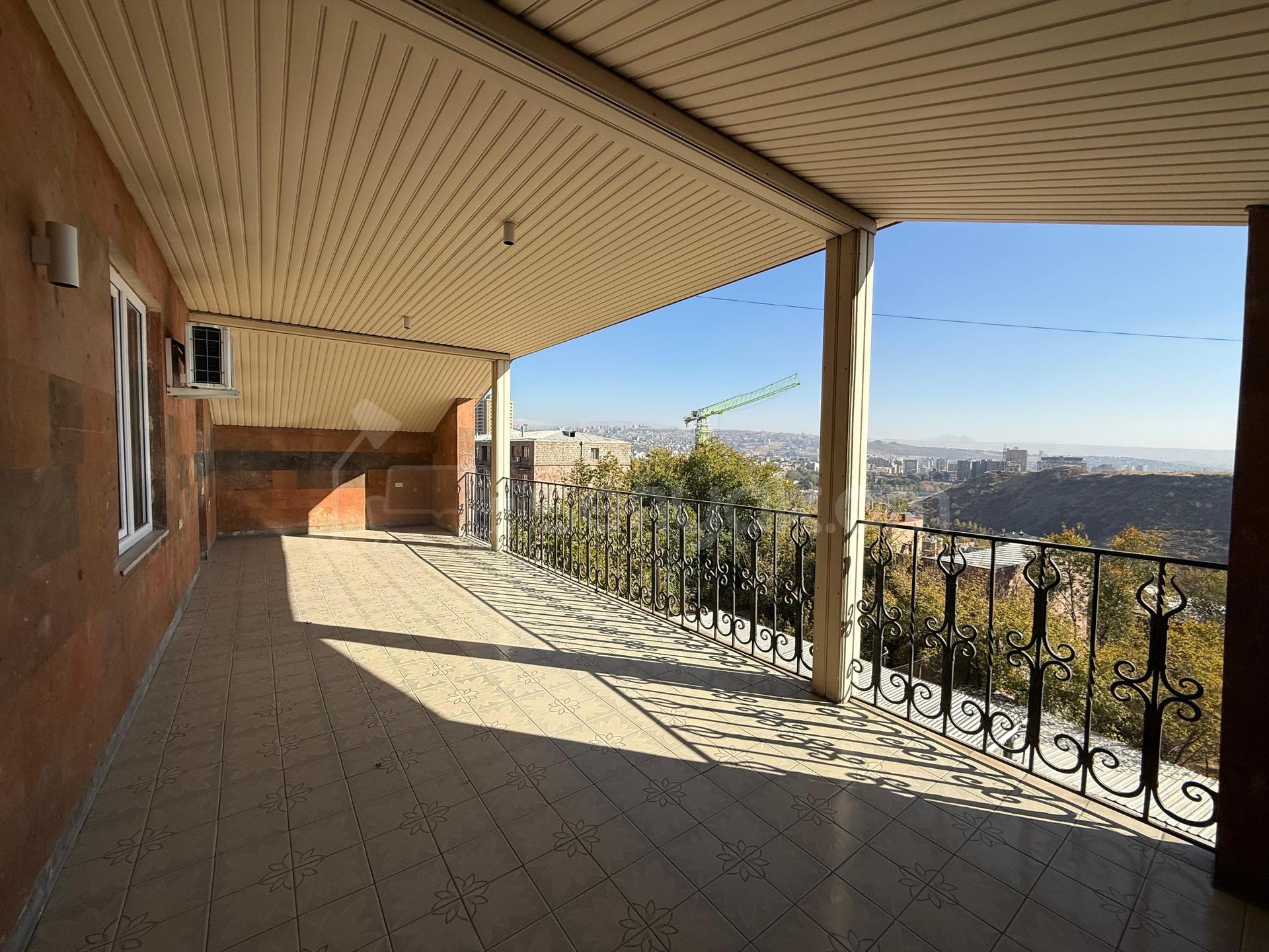 Օֆիսային Տարածք, 360քմ, Կապիտալ Վերանորոգված