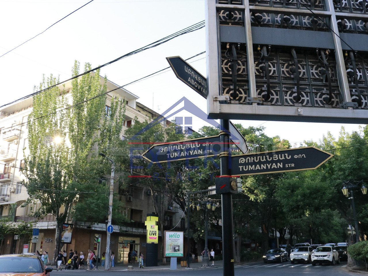 3 Սենյականոց Բնակարան Քարե Շենքում, 142քմ, 3/5 հարկ, Պետական Վիճակում