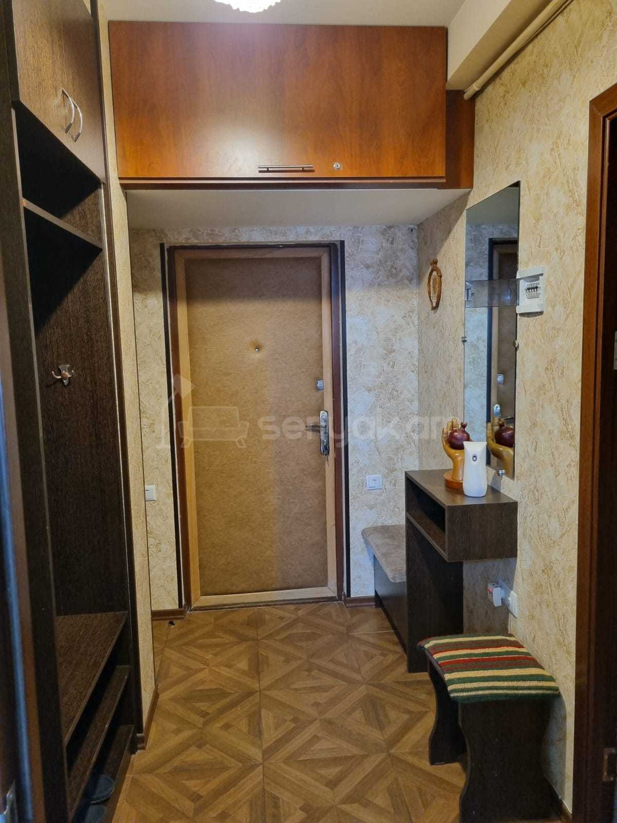 2 Սենյականոց Բնակարան, 50քմ, 4/9 հարկ, Դիզայներական Վերանորոգված, Կահավորված, Արևկող