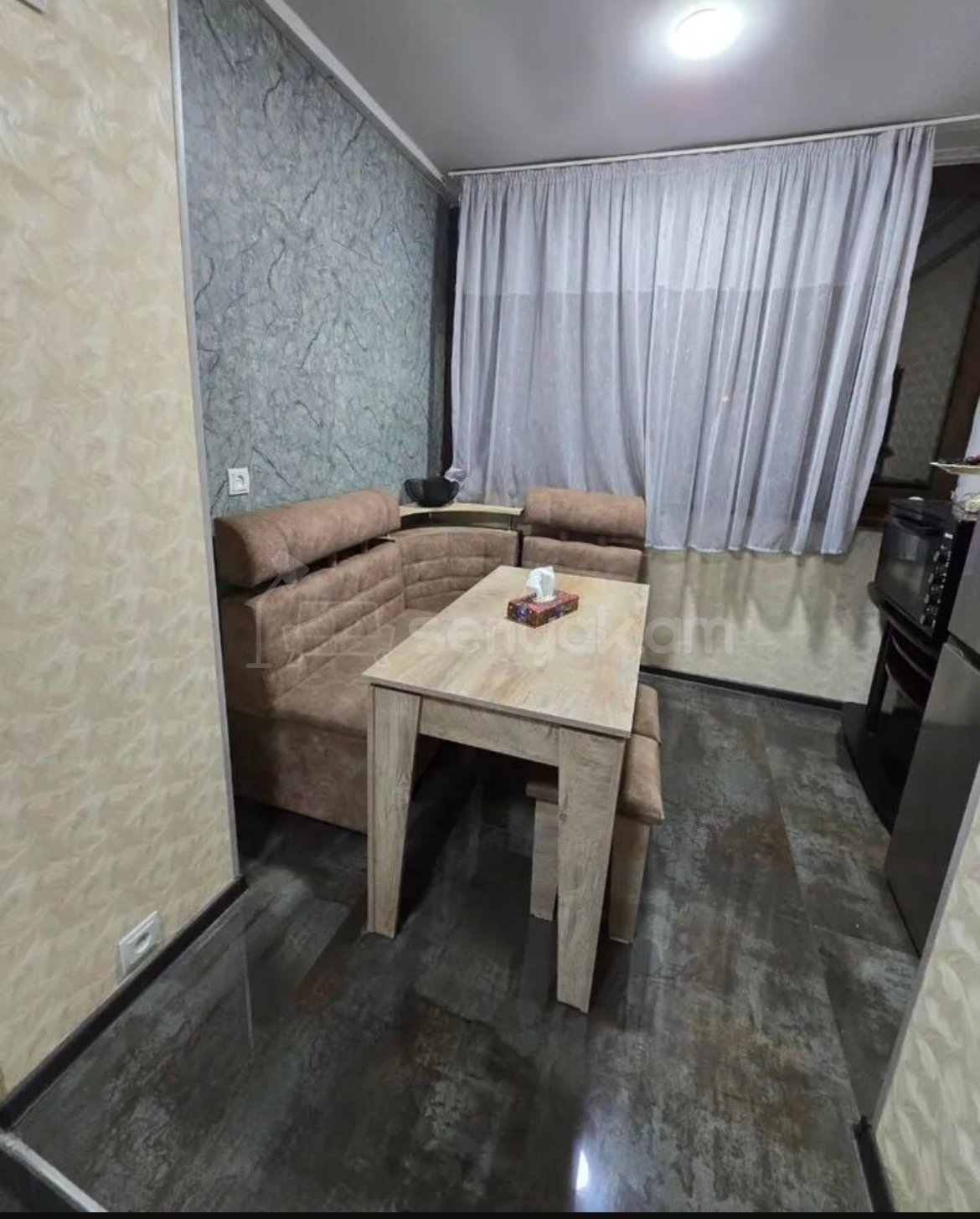 3 Սենյականոց Բնակարան Քարե Շենքում, 56քմ, 5/5 հարկ, Կապիտալ Վերանորոգված, Կահավորված, Արևկող