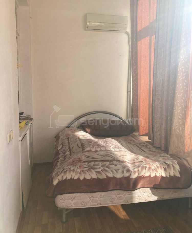 2 Սենյականոց Բնակարան Քարե Շենքում, 42քմ, 3/5 հարկ, Նորմալ Վիճակում