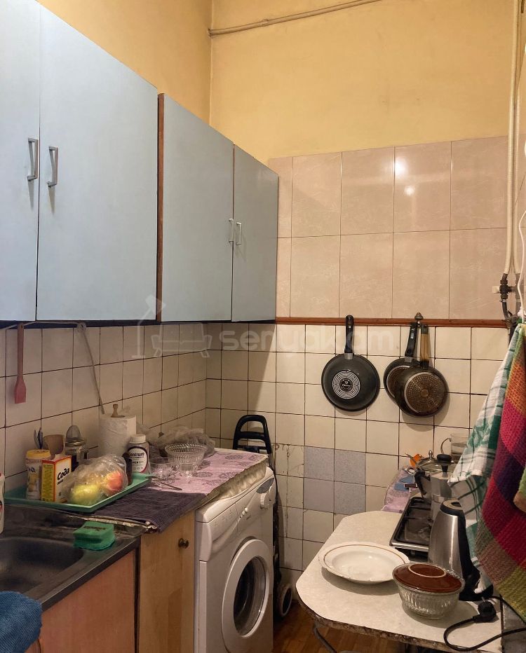 2 Սենյականոց Բնակարան Քարե Շենքում, 42քմ, 3/5 հարկ, Նորմալ Վիճակում