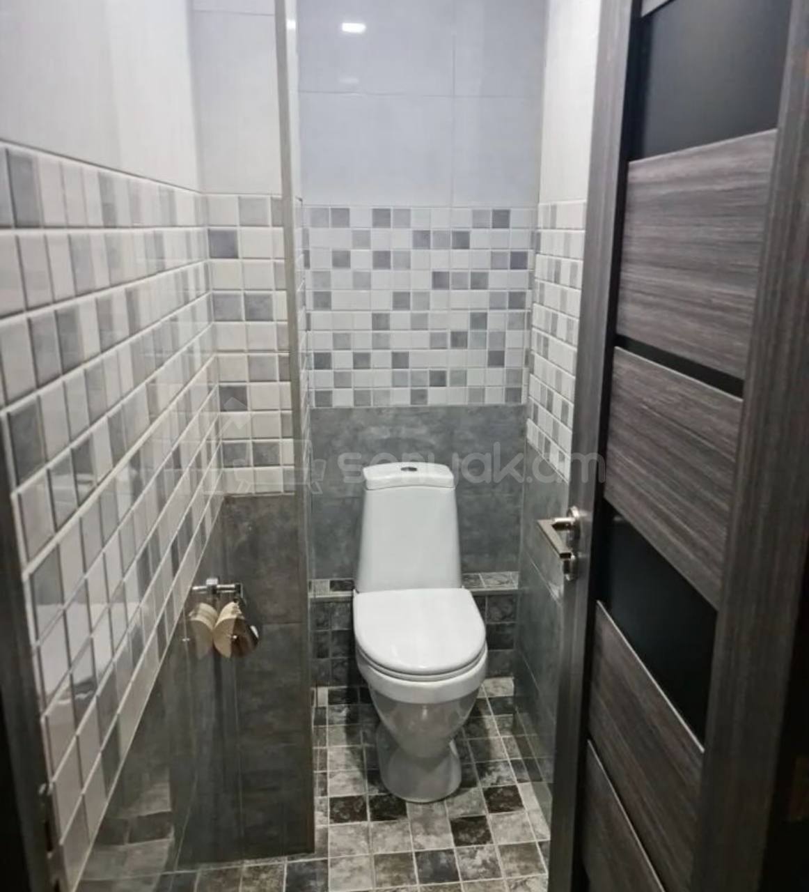 3 Սենյականոց Բնակարան, 92քմ, 7/9 հարկ, Նորմալ Վիճակում