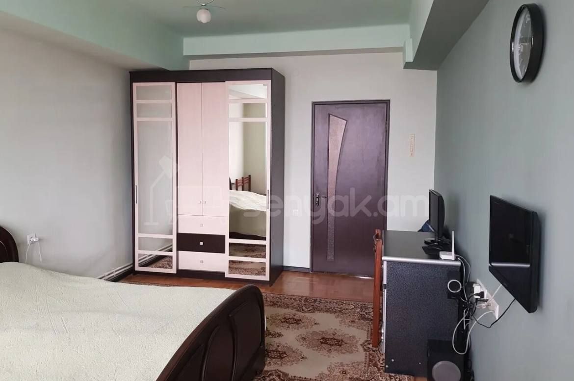 3 Սենյականոց Բնակարան, 92քմ, 7/9 հարկ, Նորմալ Վիճակում