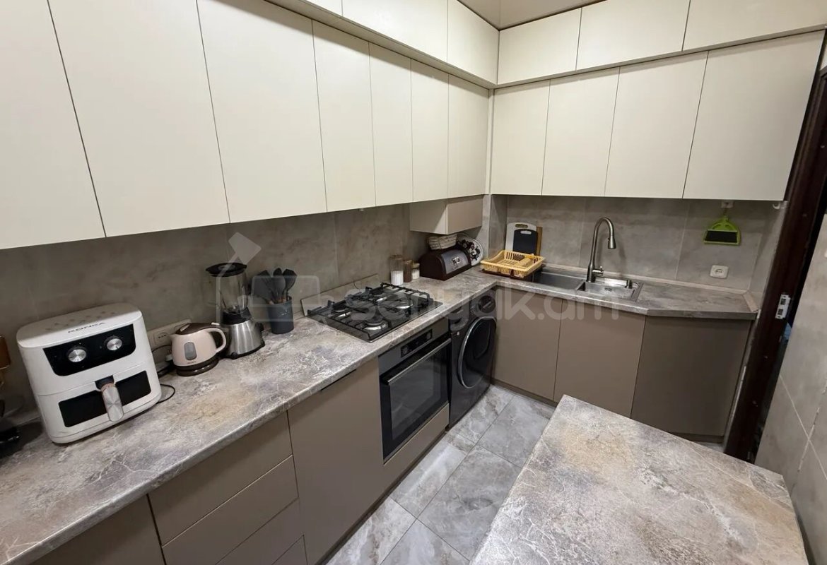 2 Սենյականոց Բնակարան, 62քմ, 5/9 հարկ, Կապիտալ Վերանորոգված