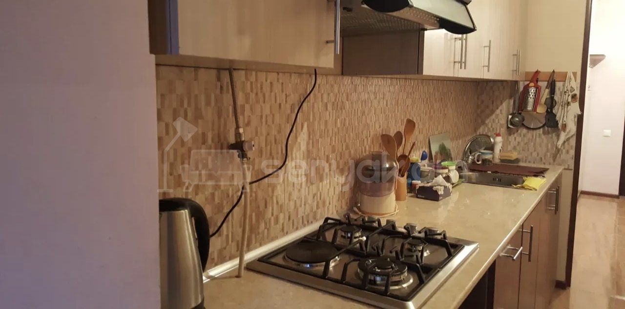 1 Սենյականոց Բնակարան, 47քմ, 3/9 հարկ, Նորմալ Վիճակում, Կահավորված, Արևկող