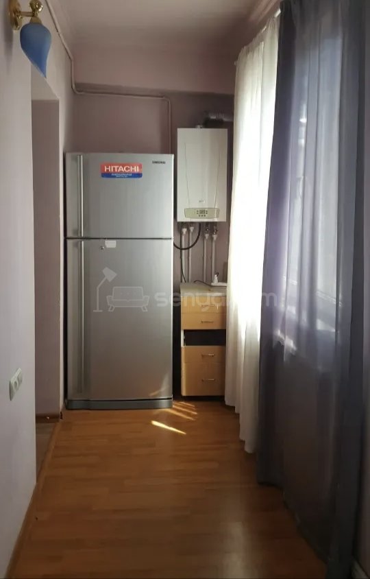 1 Սենյականոց Բնակարան, 47քմ, 3/9 հարկ, Նորմալ Վիճակում, Կահավորված, Արևկող