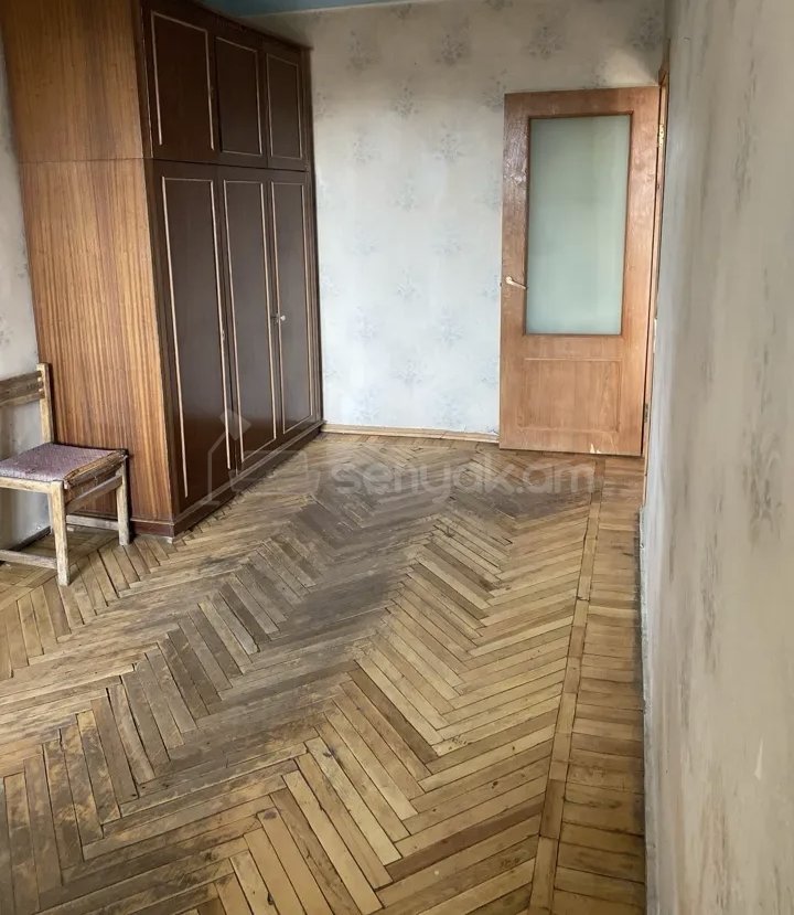 3 Սենյականոց Բնակարան Քարե Շենքում, 67քմ, 3/5 հարկ, Նորմալ Վիճակում, Կահավորված