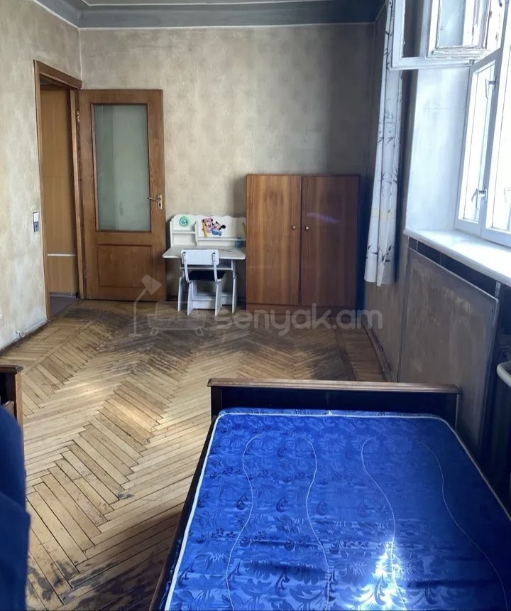 3 Սենյականոց Բնակարան Քարե Շենքում, 67քմ, 3/5 հարկ, Նորմալ Վիճակում, Կահավորված