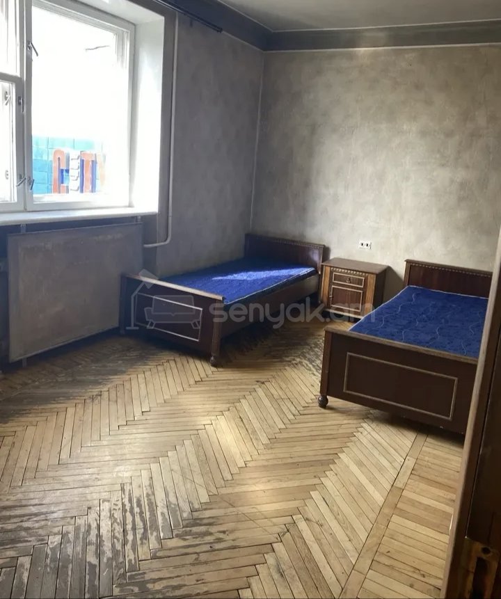 3 Սենյականոց Բնակարան Քարե Շենքում, 67քմ, 3/5 հարկ, Նորմալ Վիճակում, Կահավորված