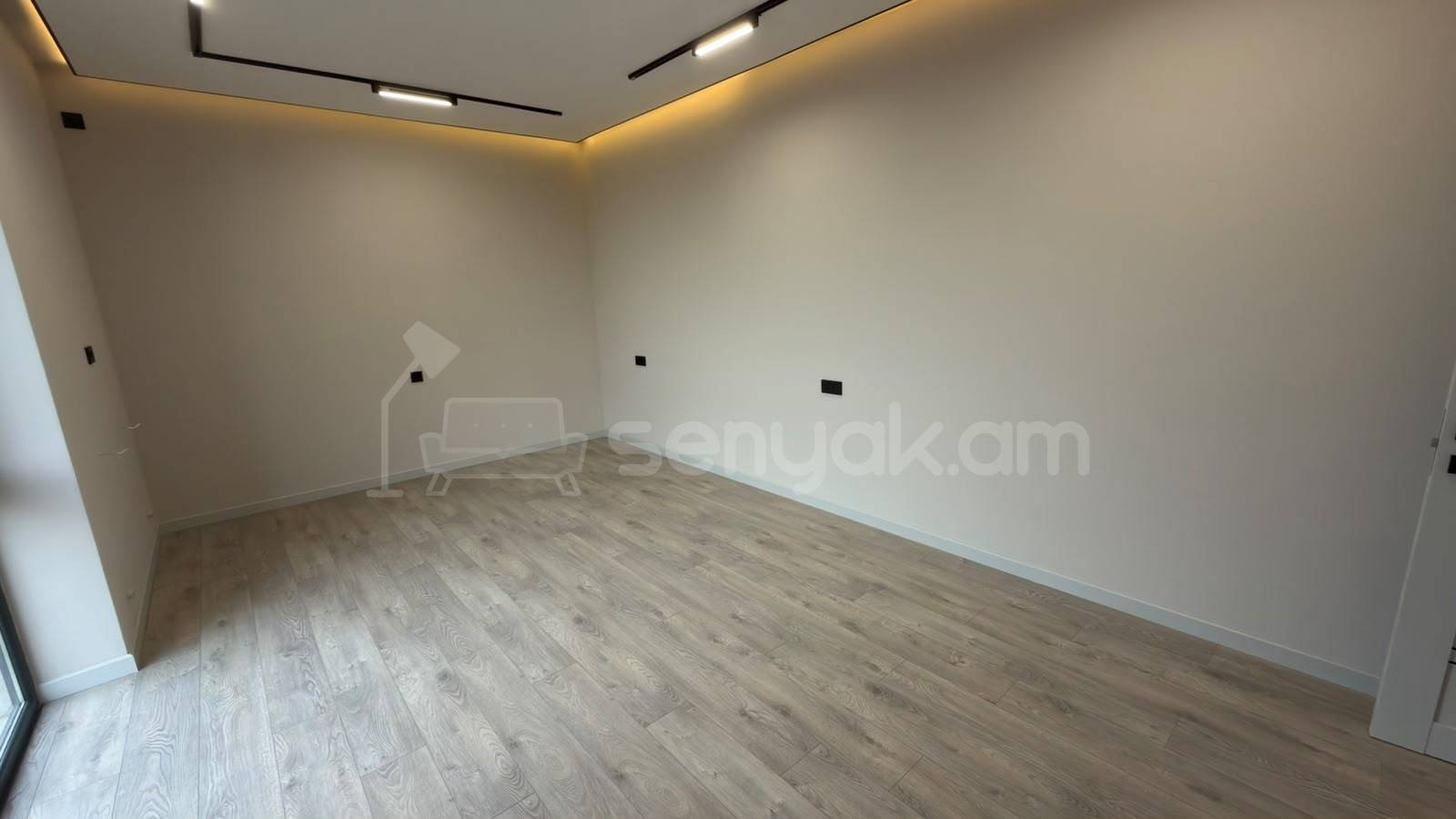 4 Սենյականոց Շքեղ Առանձնատուն, 250քմ, Լողավազանով