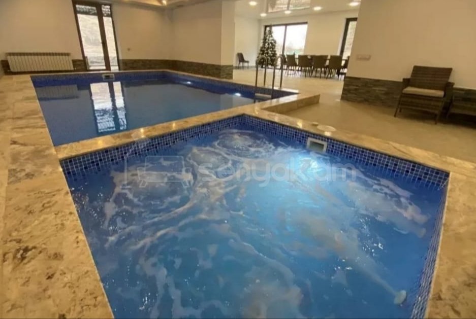 6 Սենյականոց Շքեղ Առանձնատուն, 250քմ, Լողավազանով